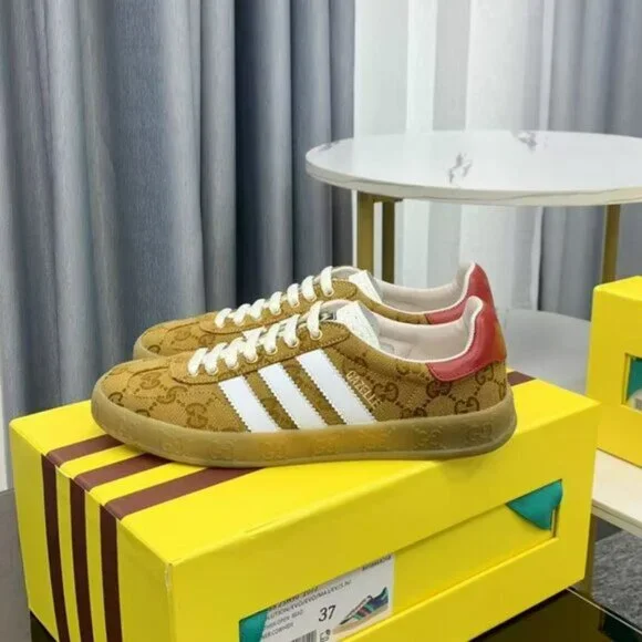 Adidas x Gucci Gazelle Sneaker Tan Monogram - Picture 5 of 8